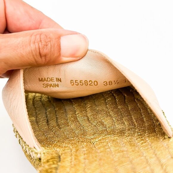 Gucci Pink and Gold Sandals - Picture 11 of 13